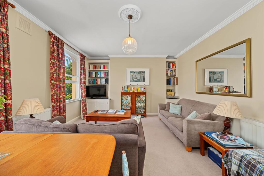 Apartment in London - More
