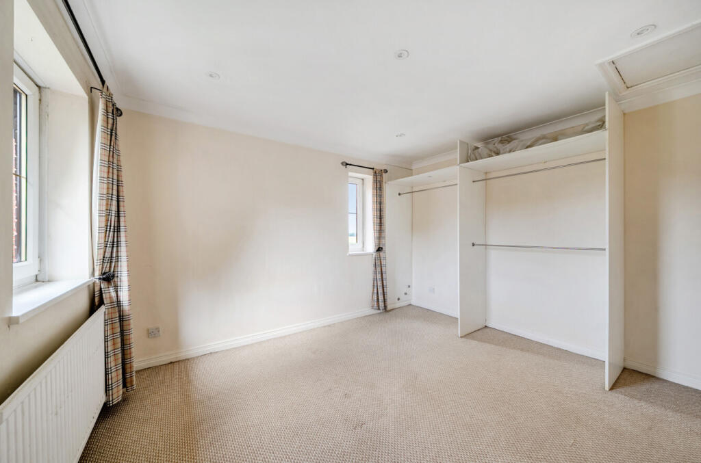 House in Byram, Sutton - View 4