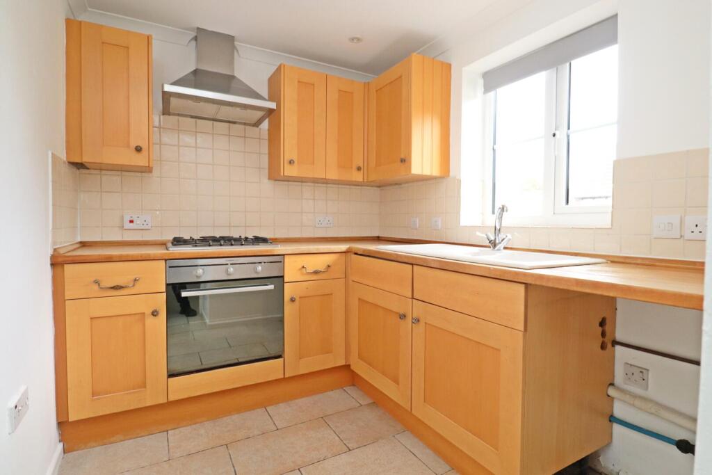 Churchwood Drive, Tangmere photo 2