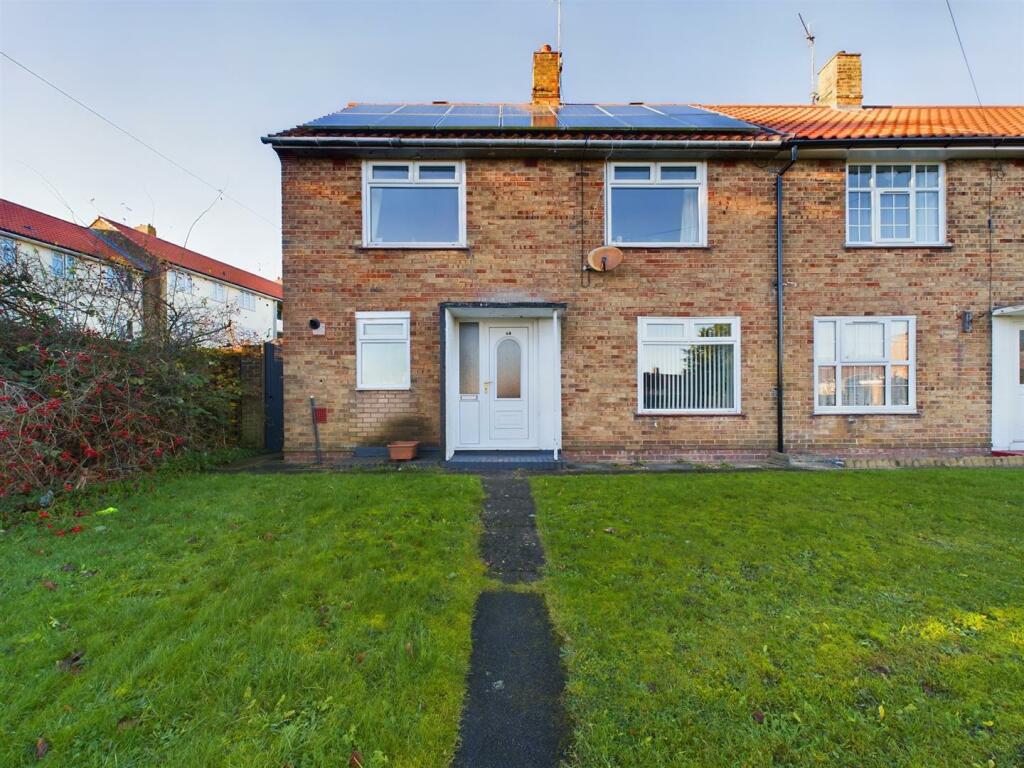3-bed terraced on Harrington Road, Bridlington, £149,950