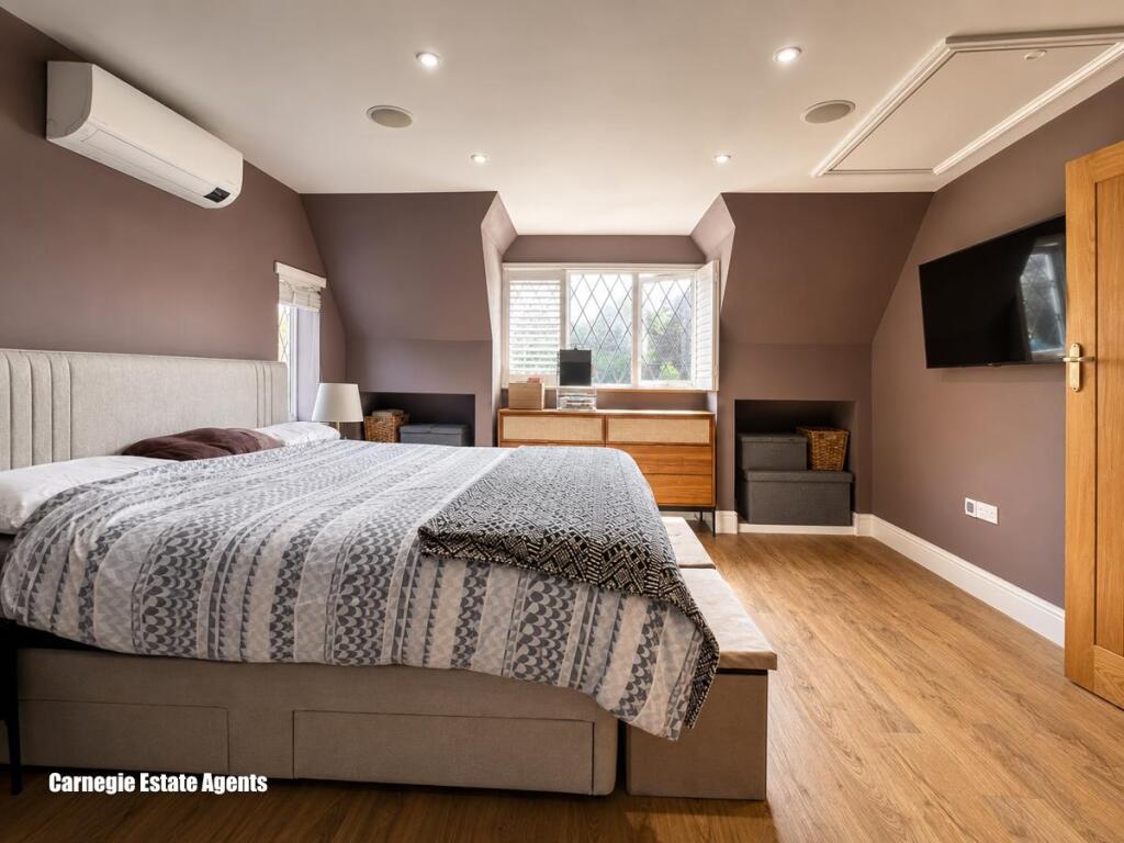 House in St Albans - View 5