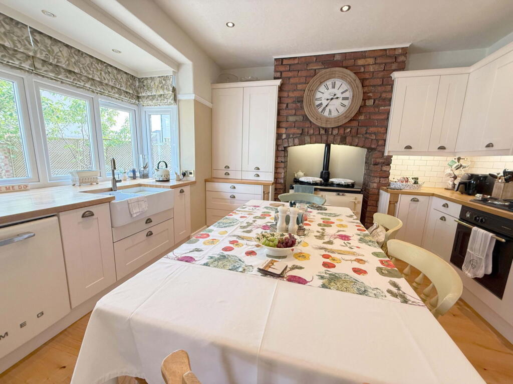 House in Sefton, High Park - View 3