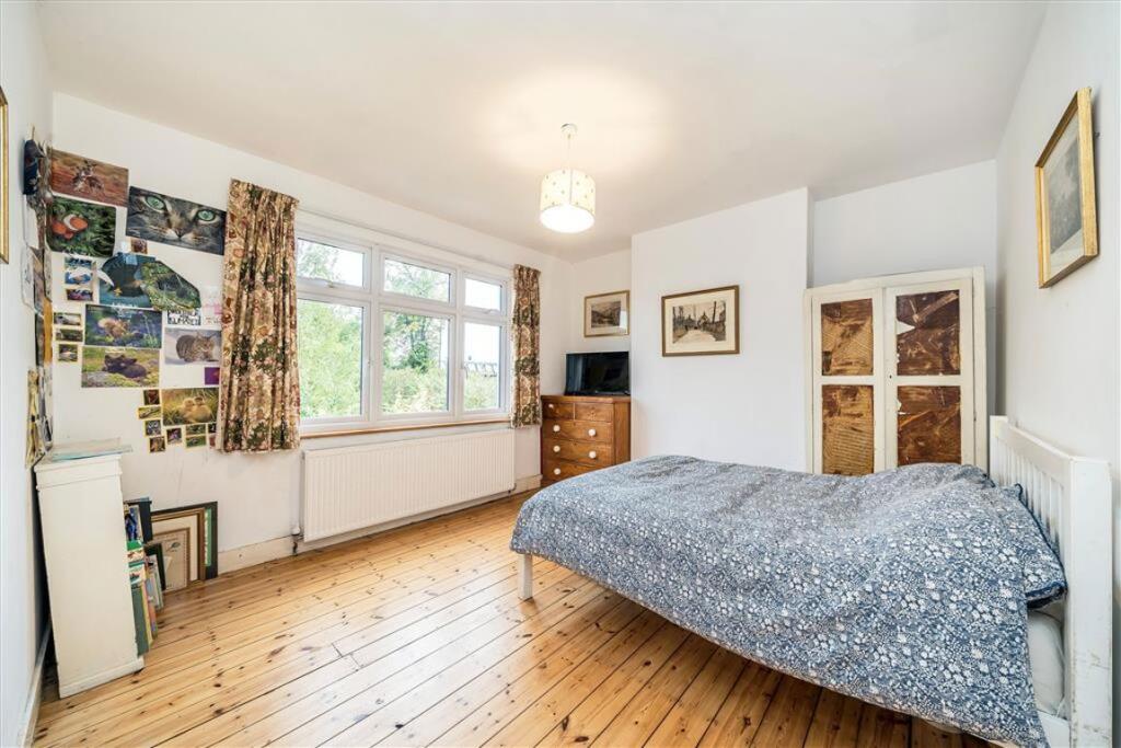 House in London - View 5