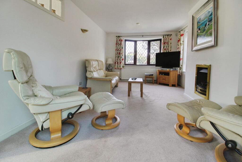 House in Cricklade, Wiltshire - View 4