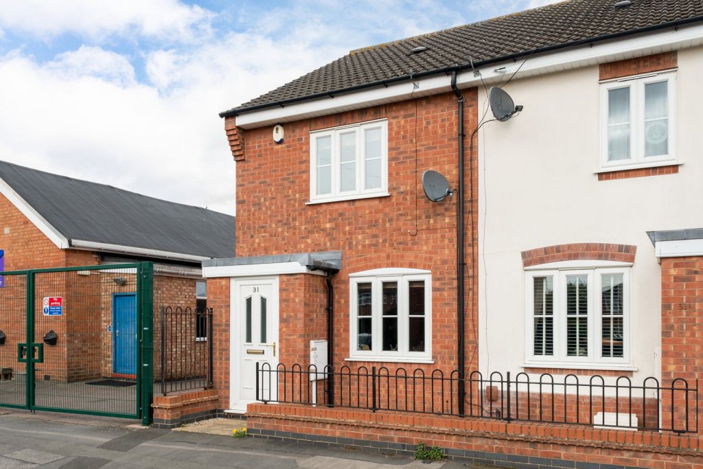 Main image of property: Oxford Street, Syston