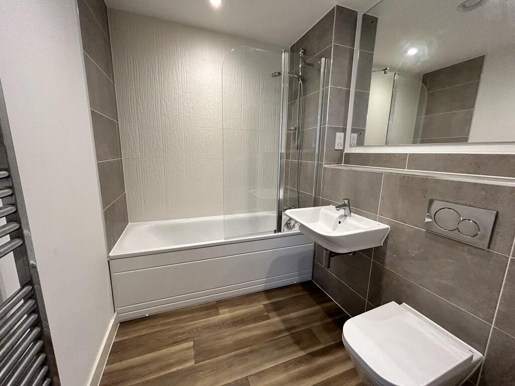 Additional image 7 of Lincoln Apartments, 3 Lexington Gardens