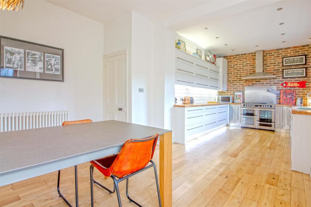 Harrow Road, Worthing photo 5