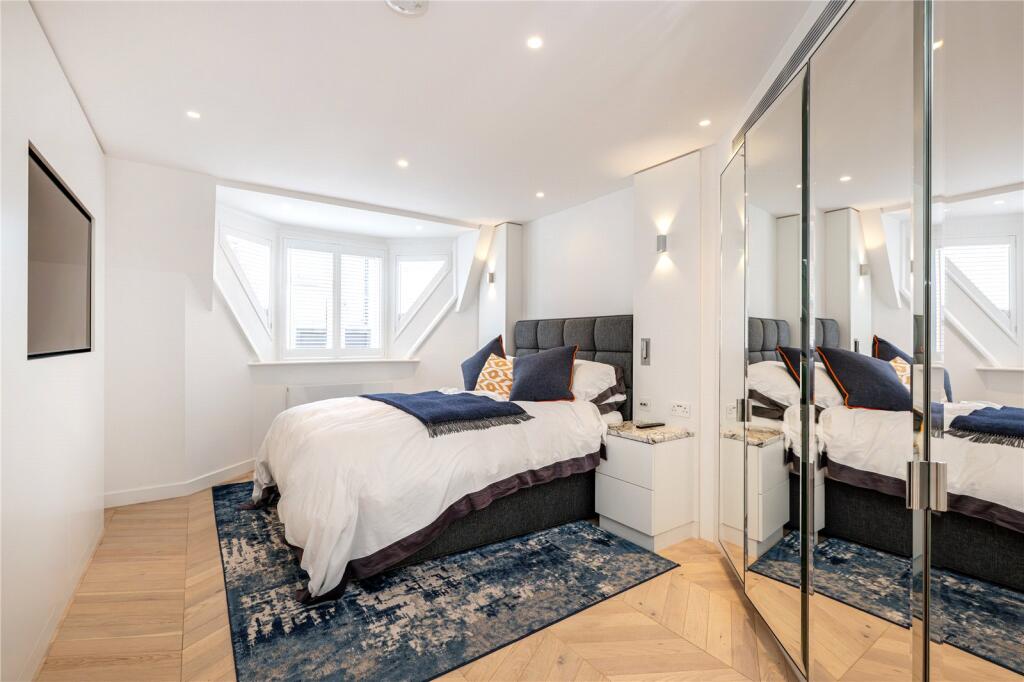 2 bedroom penthouse for rent