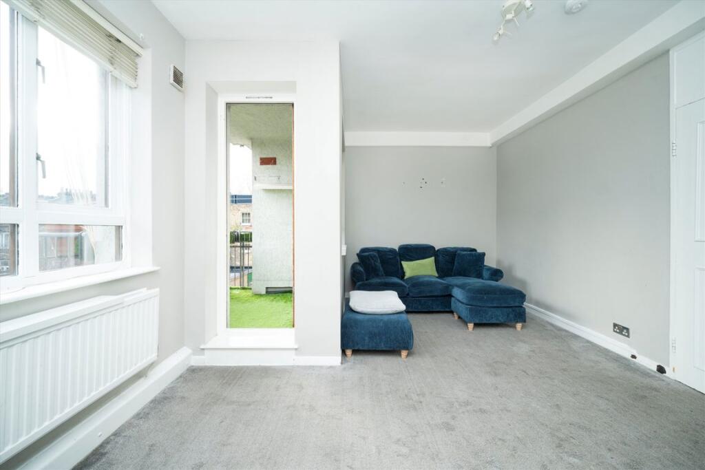 Apartment in London, Birkenhead Street Estate, King's Cross - View 4