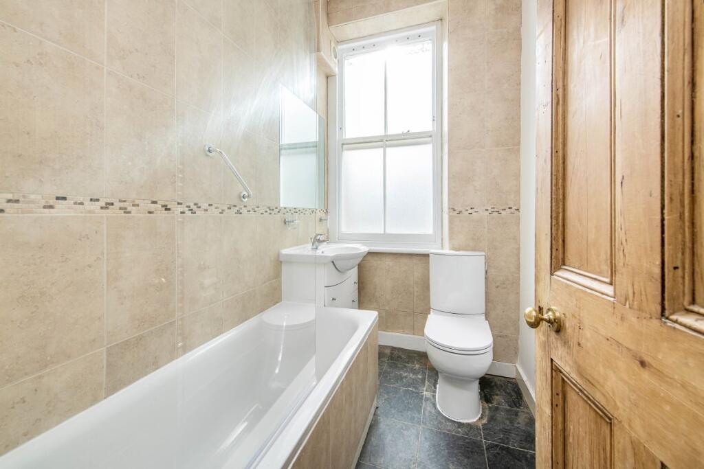 Apartment in London - More