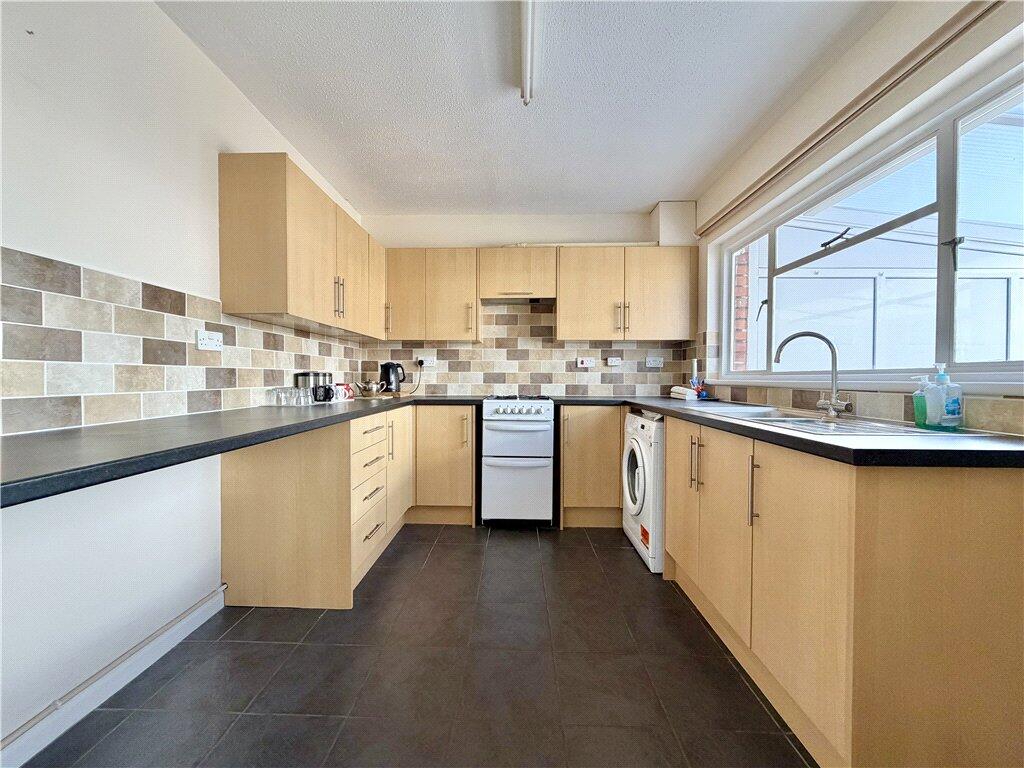 House in Romsey, Fishlake - More