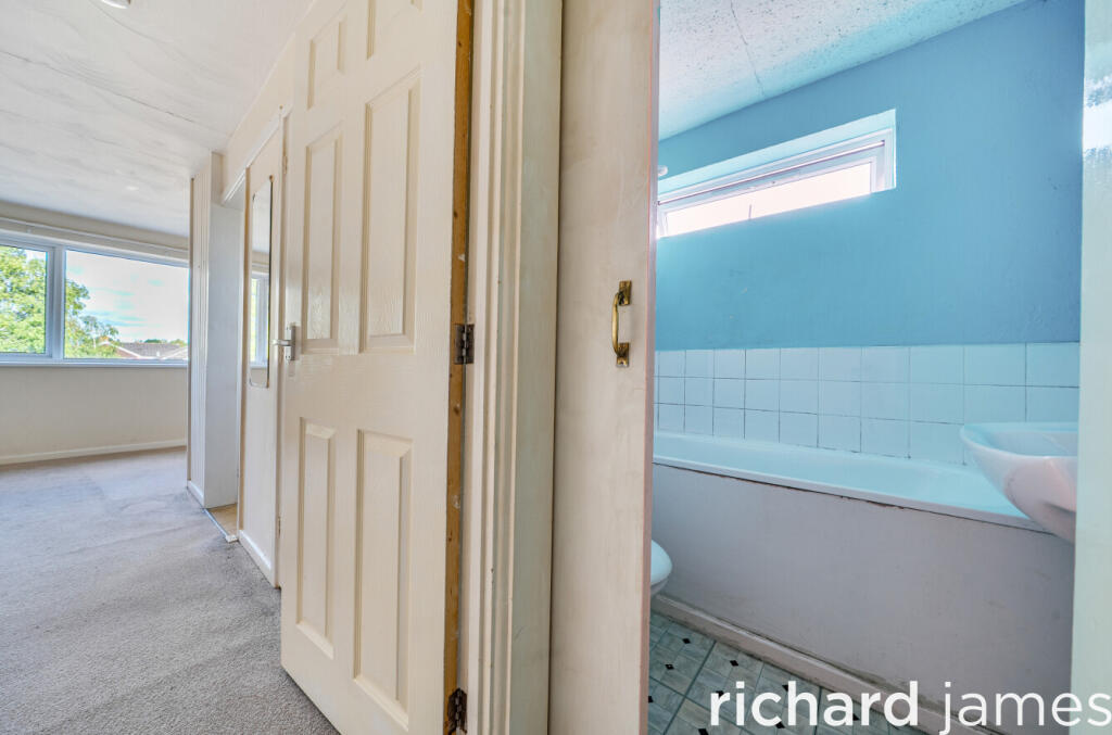 Apartment in Royal Wootton Bassett, Wiltshire - View 5