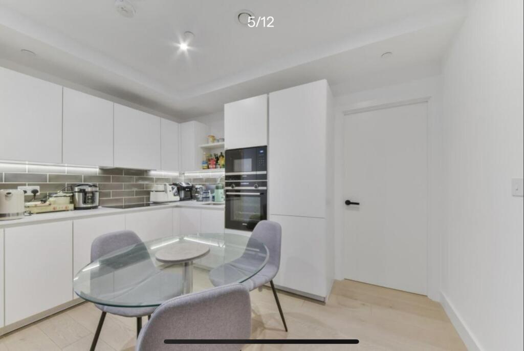 Apartment in London - View 2