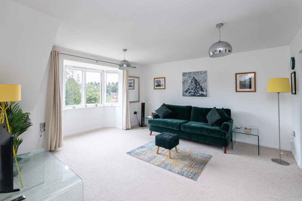 Apartment in Redhill - View 2