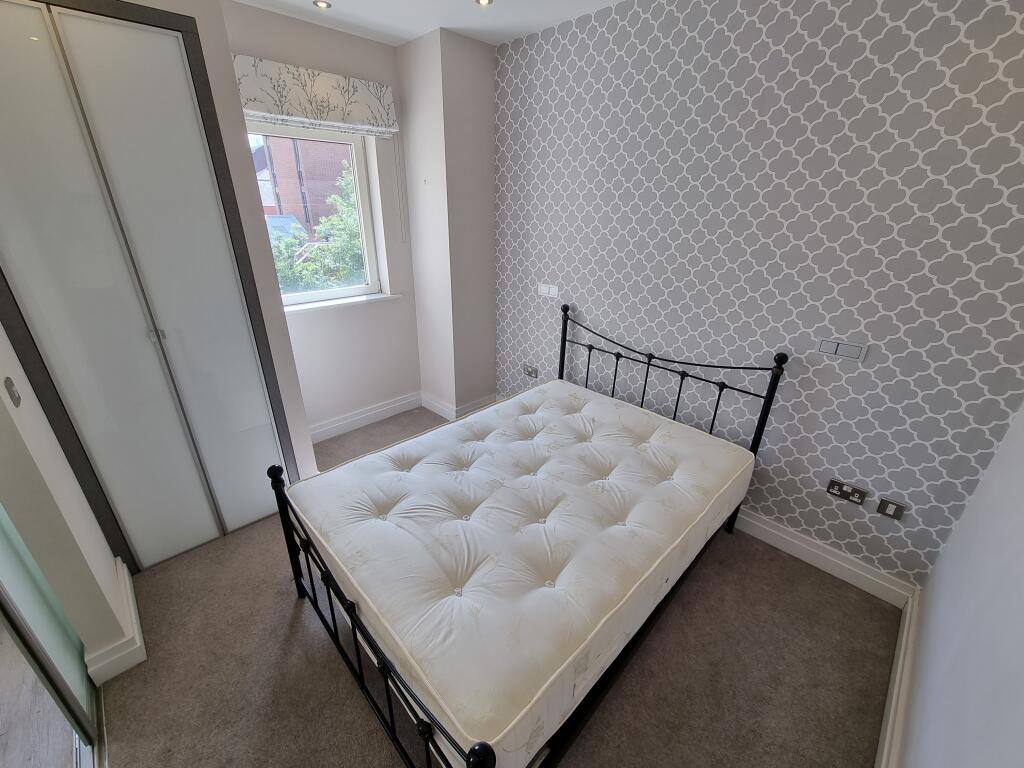 Apartment in Warwick, Royal Leamington Spa - View 4