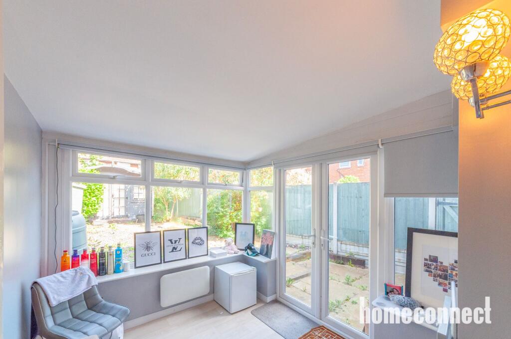 House in Epping Forest, Loughton - View 4