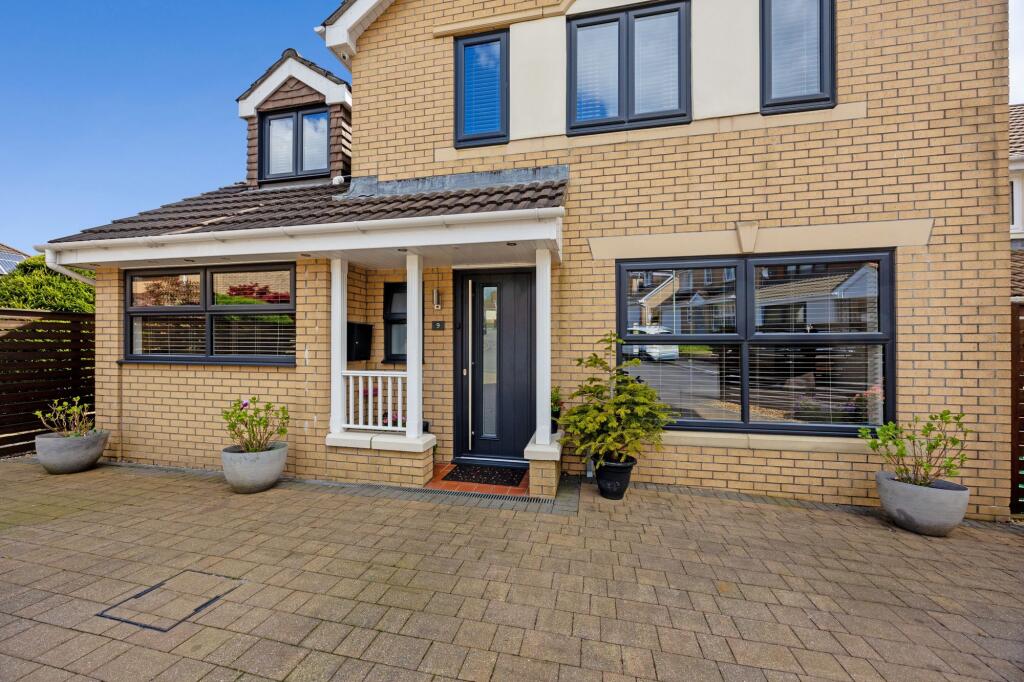 House in Cardiff, Llantwit Fardre - View 3