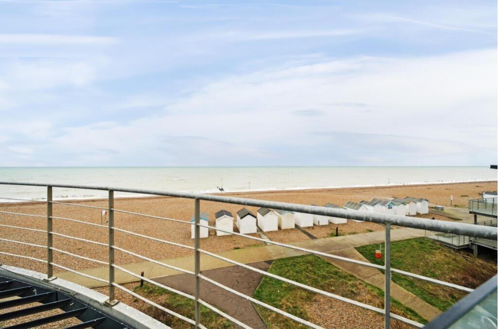 The Waterfront, Goring-By-Sea photo 5