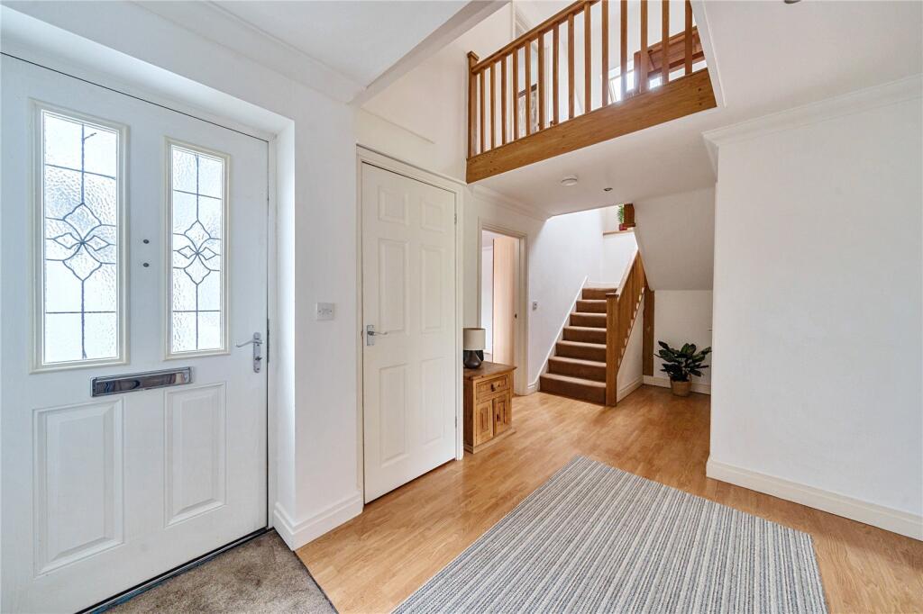 Cowley Close, Benhall, Cheltenham, GL51 - View 6