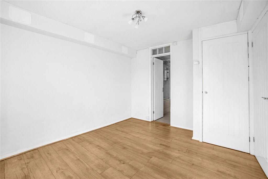 Apartment in Guildford - More
