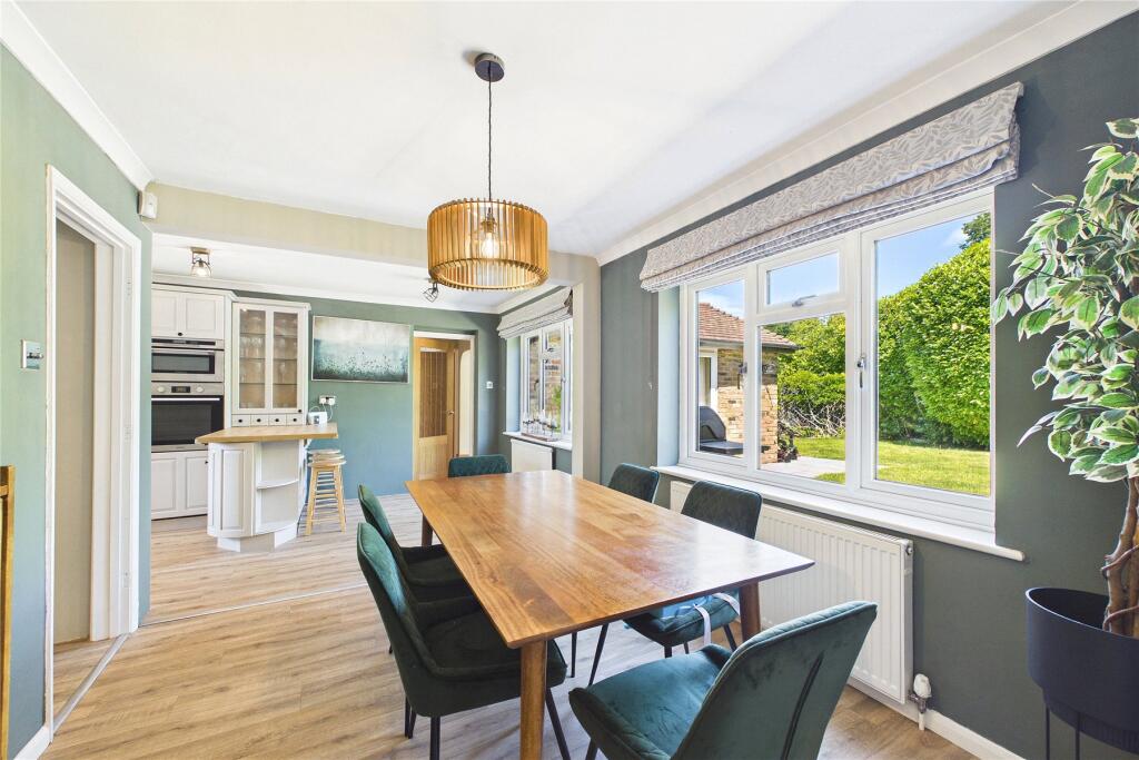 House in Surrey Heath, Windlesham - More