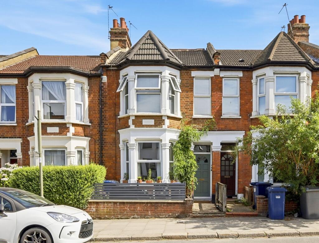 Main image of property: Squires Lane, London, N3
