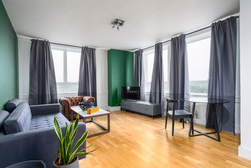 Apartment in Kingston upon Thames - View 2