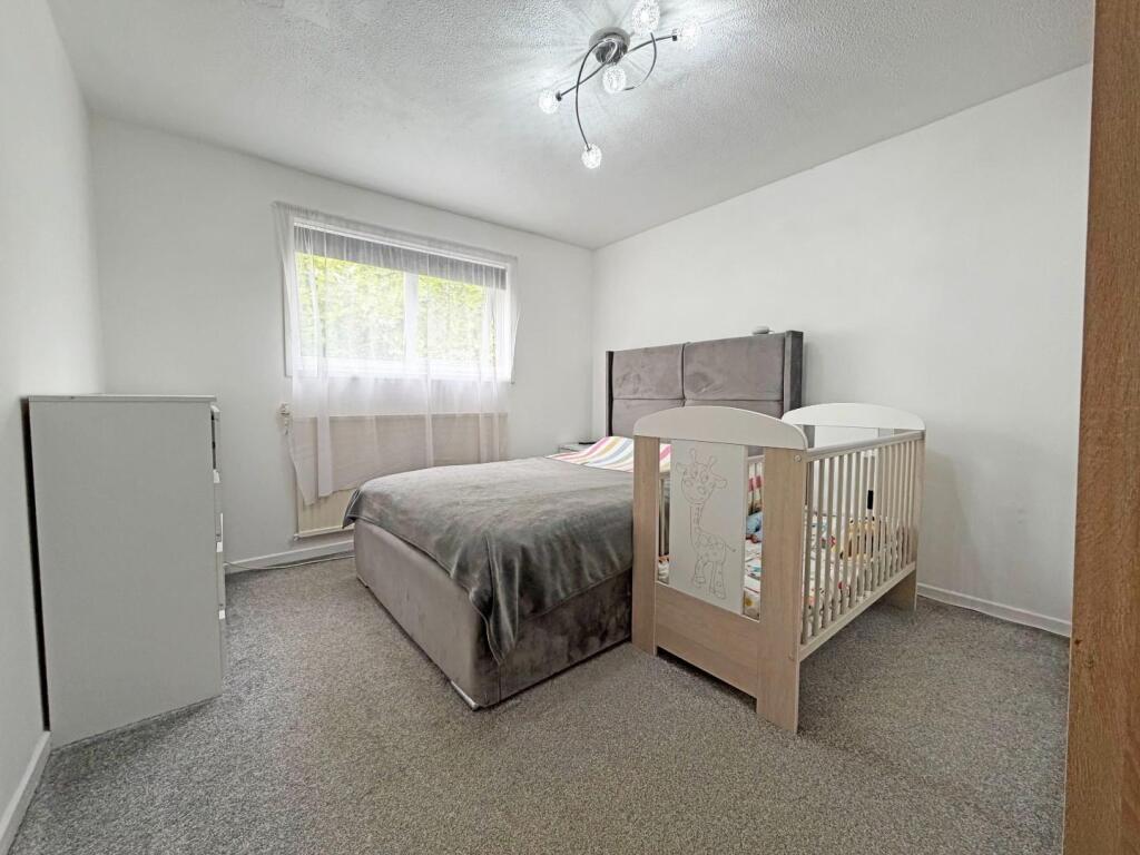 Apartment in Peterborough, Orton Longueville - More