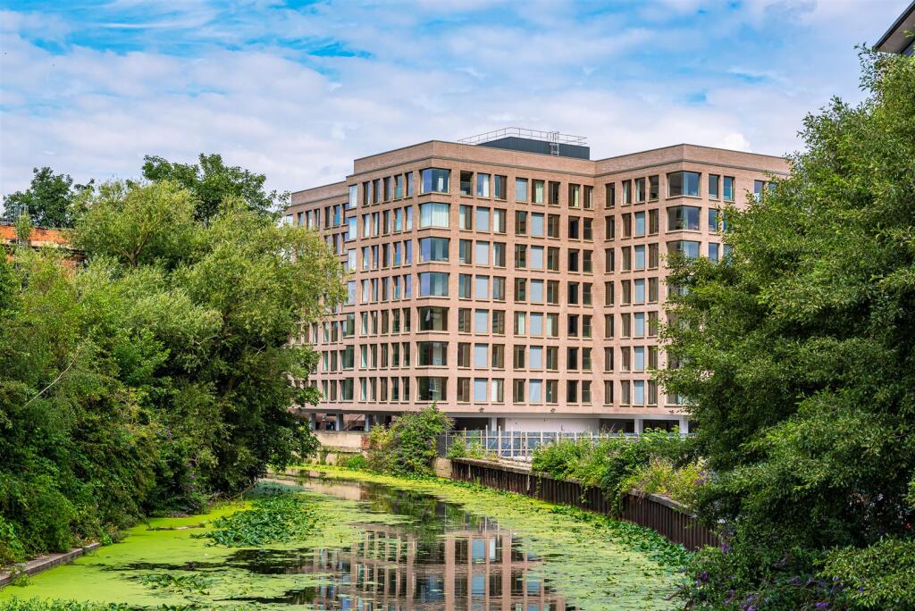 Main image of property: Piccadilly, York, YO1 9NX