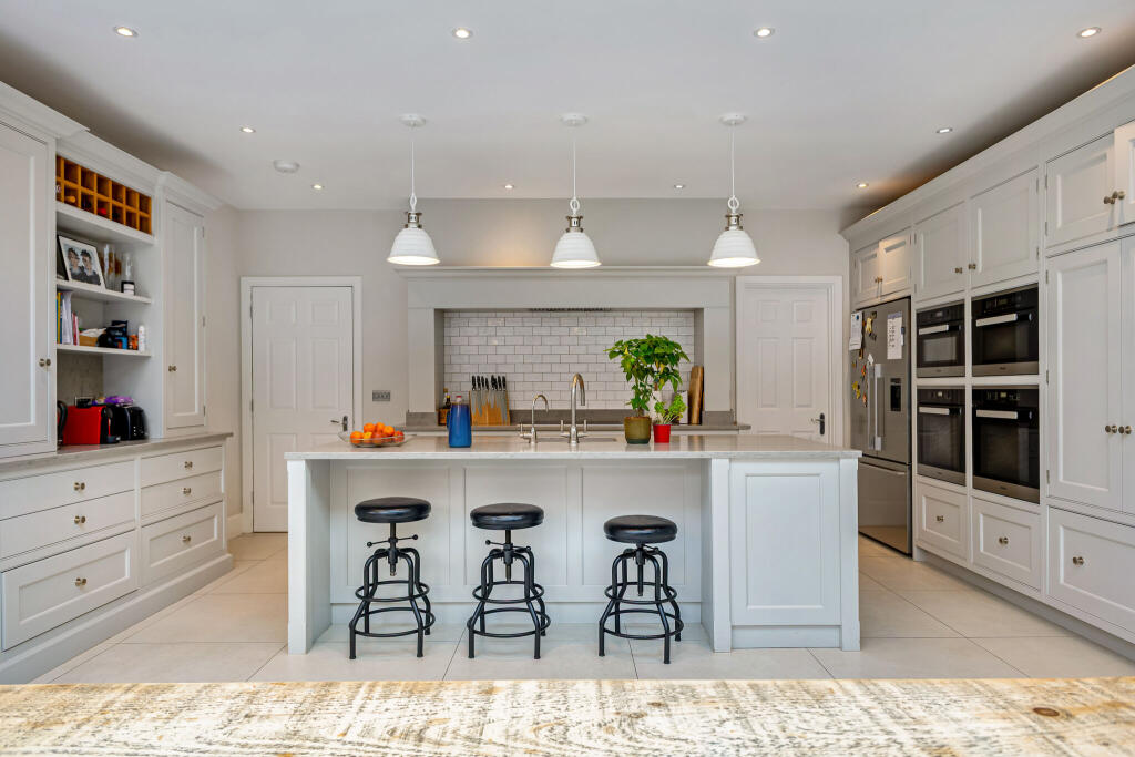 House in St Albans - View 4