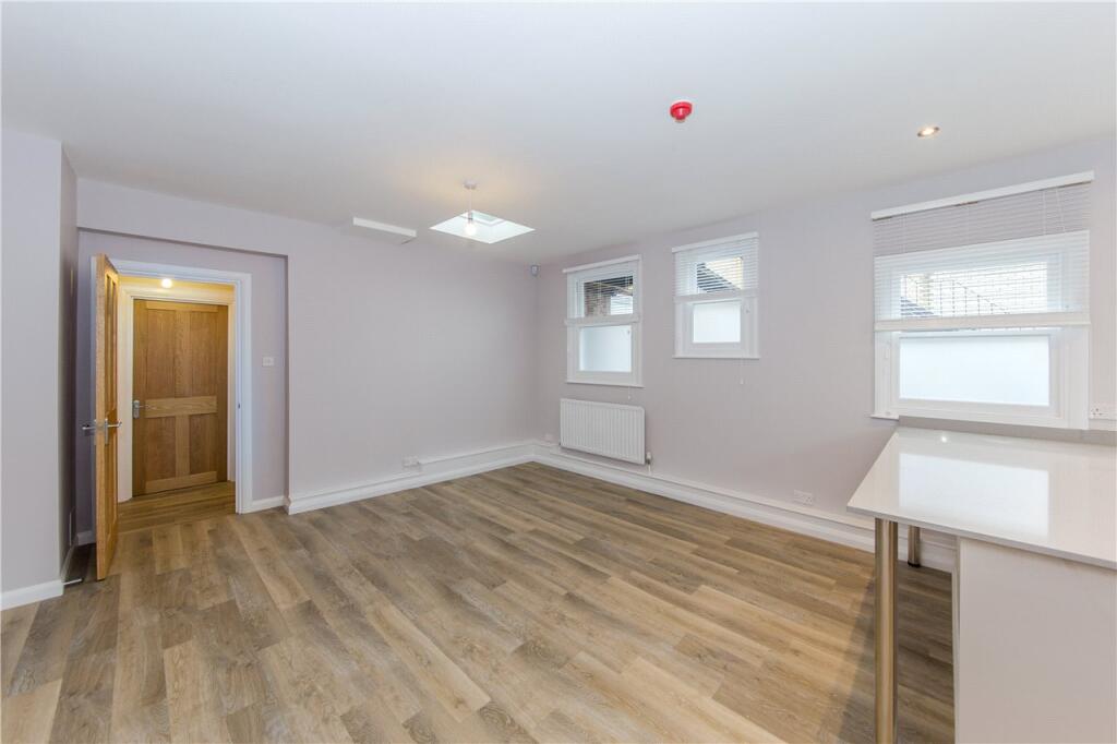 Additional image 3 of High Street, Harpenden, AL5