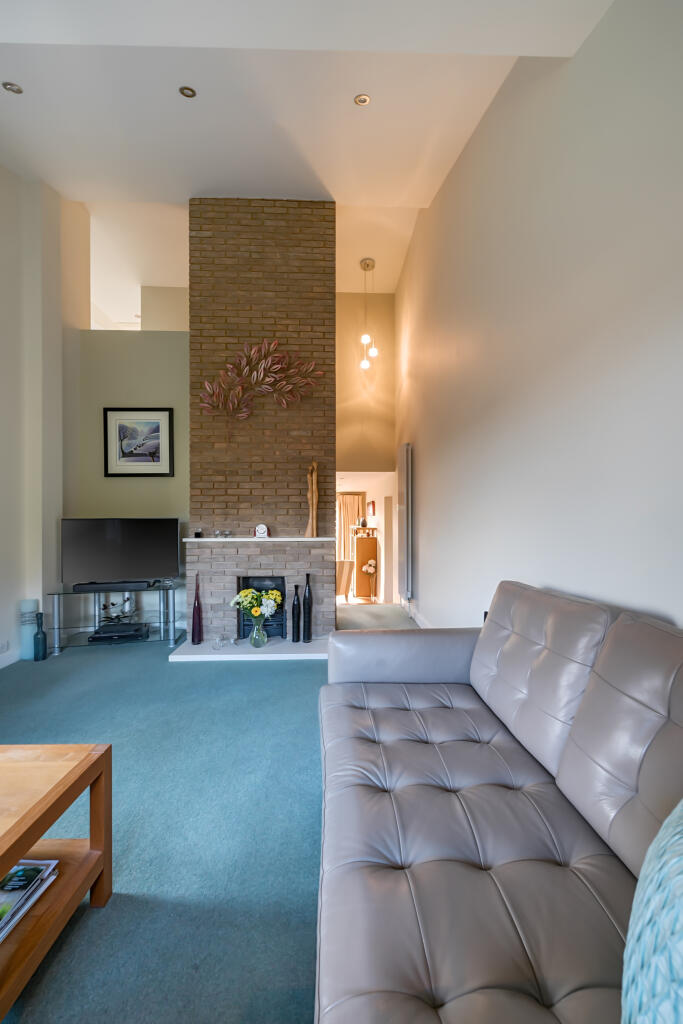 Spa Close, Highworth, Swindon, SN6 photo 4