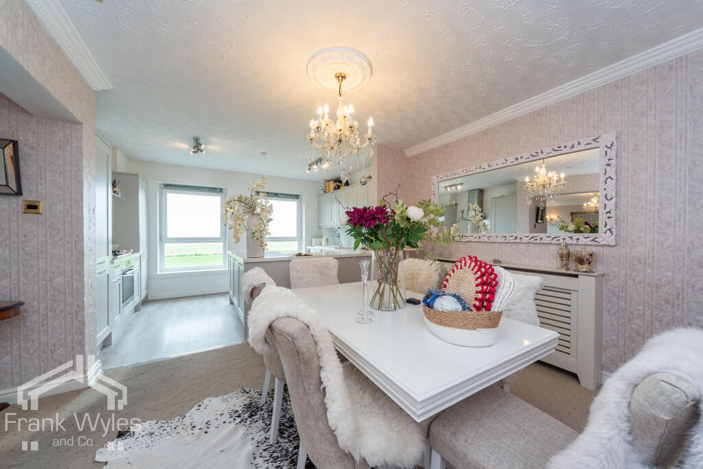 12, Glengarry, 32 East Beach, Lytham, Lancashire photo 3