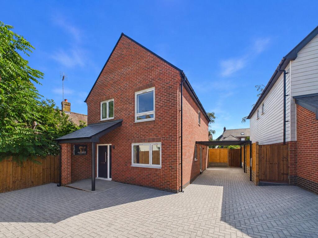 Main image of property: Plot 1, Paddock Row, Weavers Close, Dunmow, Essex, CM6