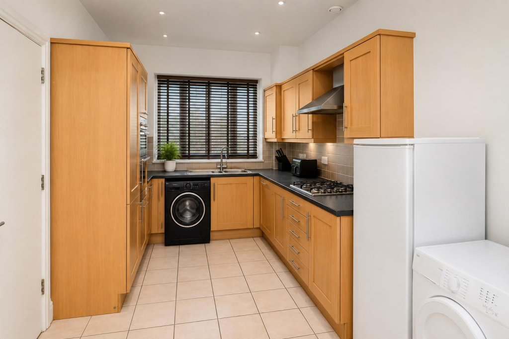 House in Northampton - View 3