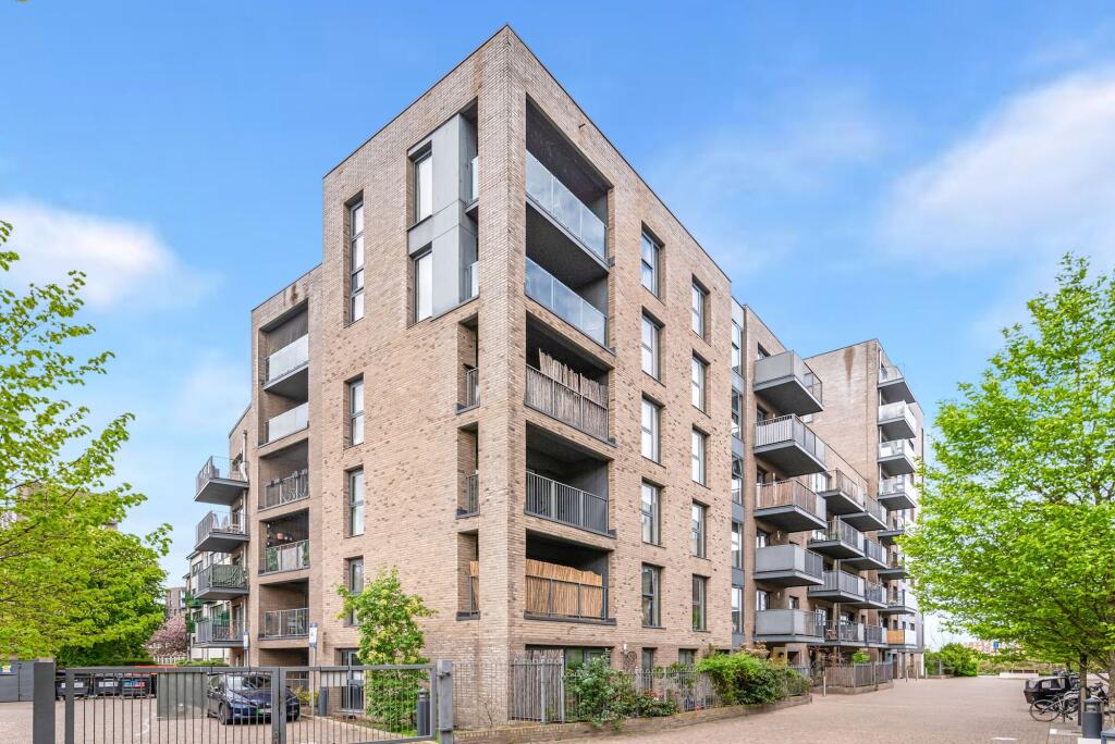 Main image of property: Hythe House, Manor House, N4