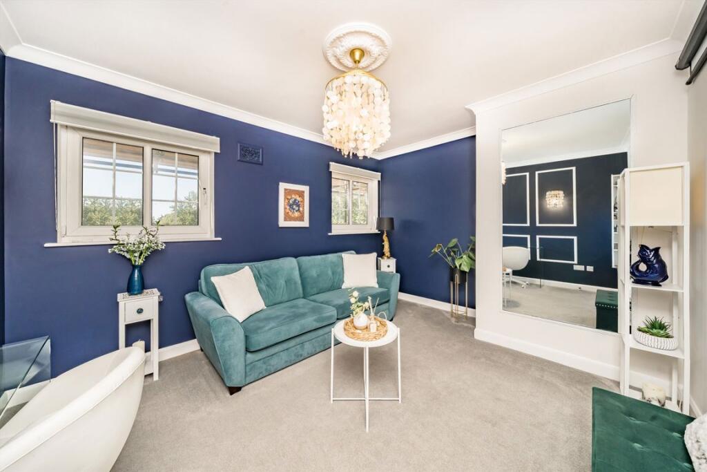 Apartment in Twickenham - View 3
