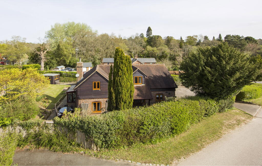 Main image of property: New Road, Rotherfield