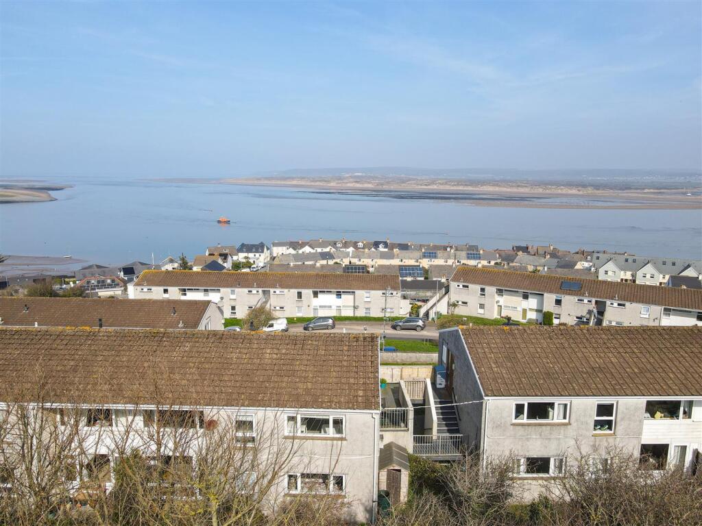 Main image of property: The Mount, Appledore