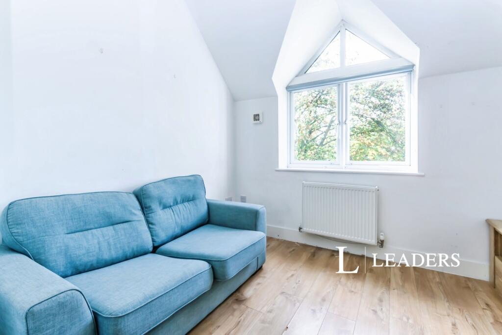 Apartment in Sevenoaks - More