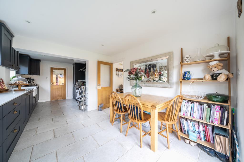 Sagecroft Road,  Thatcham, RG18,  Berkshire, RG18 photo 5