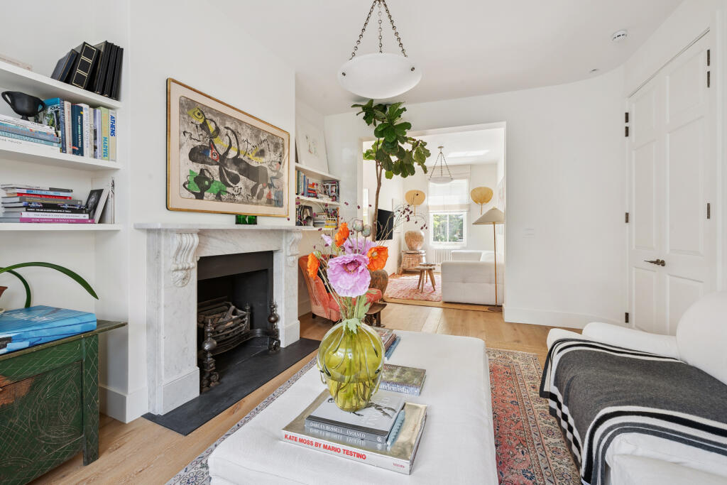 House in London - View 2
