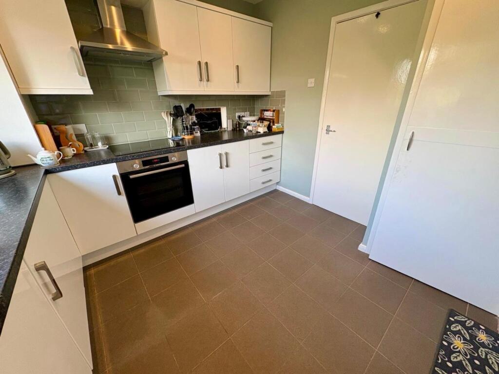 Spinney Hill Road, Spinney Hill, Northampton NN3 photo 4