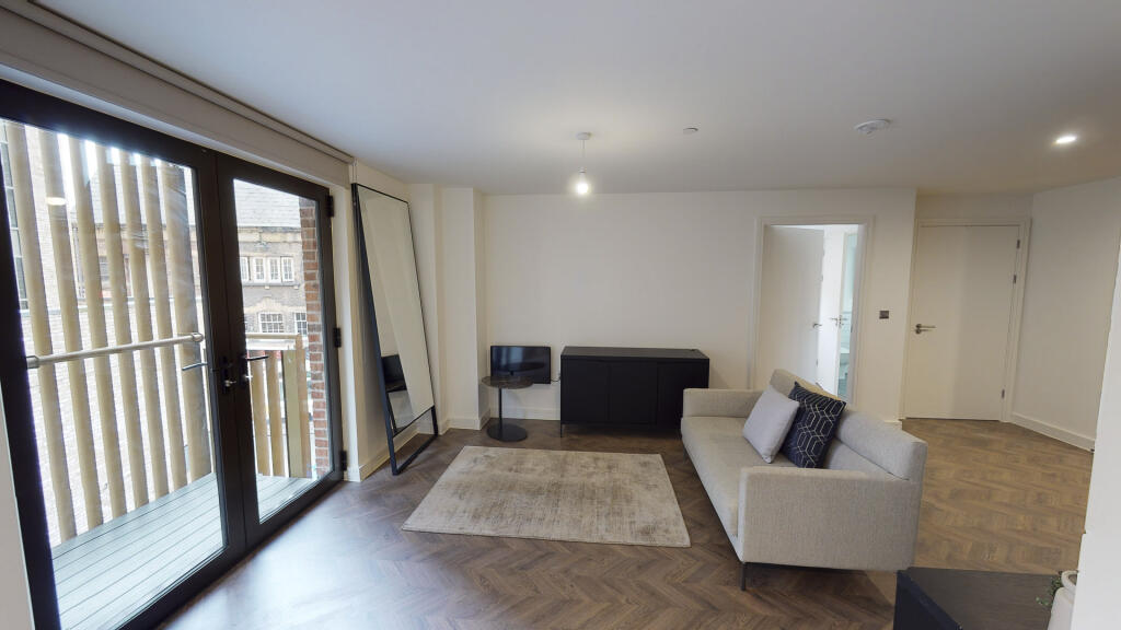 Apartment in Liverpool - More