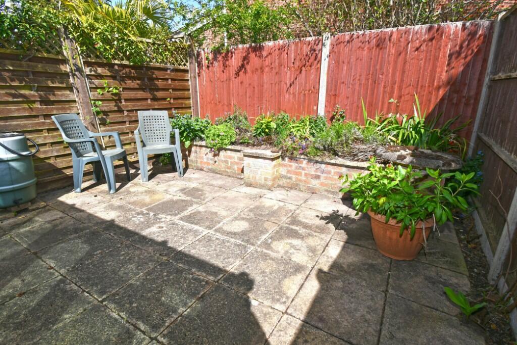 The Lawns Drive, Broxbourne, Hertfordshire, EN10 photo 3