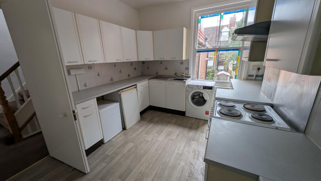 House in Canterbury - View 4