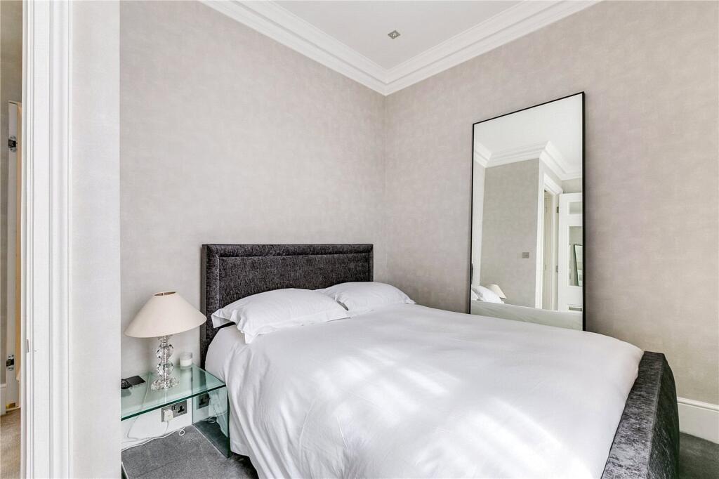 2 bedroom end of terrace house for rent