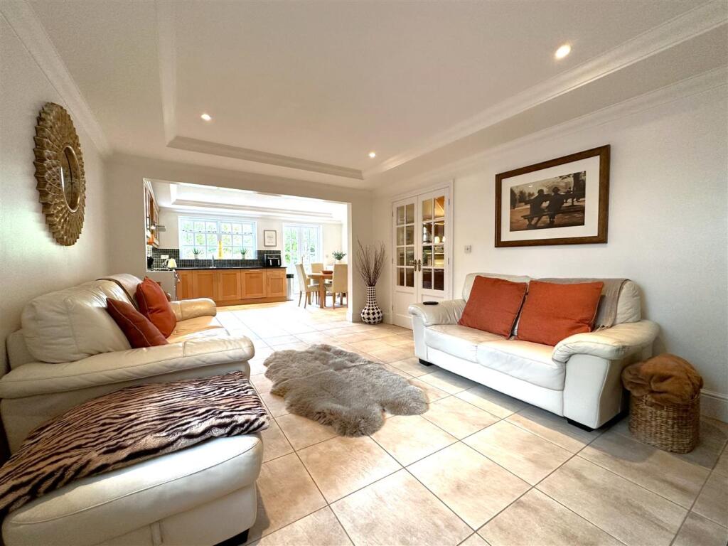 Old Orchard, Farndon Road, Newark - View 3