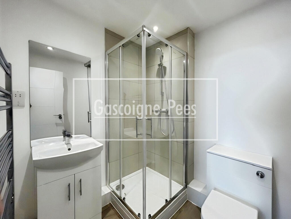 Apartment in Rushmoor, Farnborough - View 4