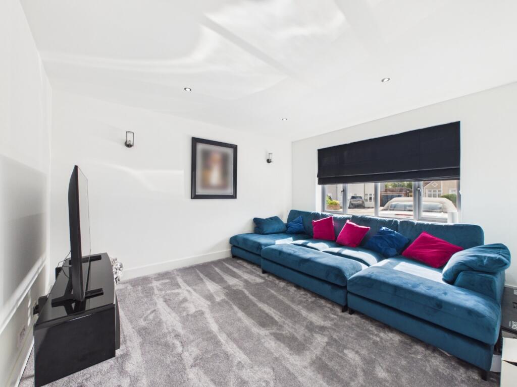 House in Dartford - View 4